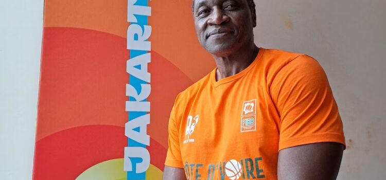 Anicet Lavodrama, director deportivo de Costa de Marfil, primer rival de España
